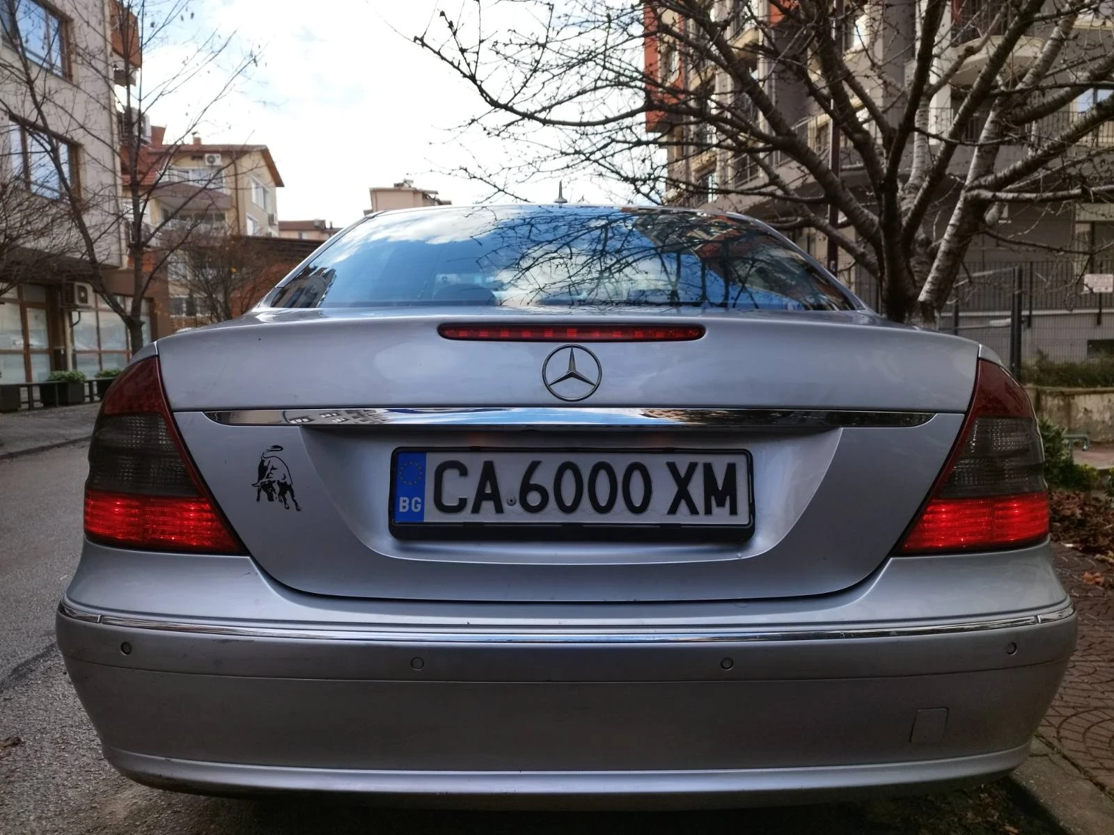 Mercedes-Benz E 220, снимка 3 - Автомобили и джипове - 53837646