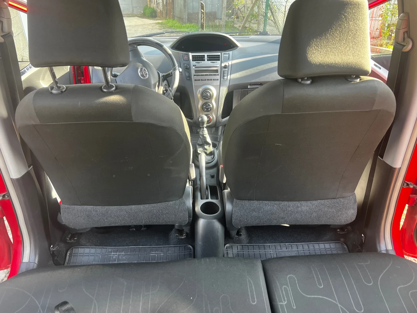 Toyota Yaris 1.33, снимка 8 - Автомобили и джипове - 53892336