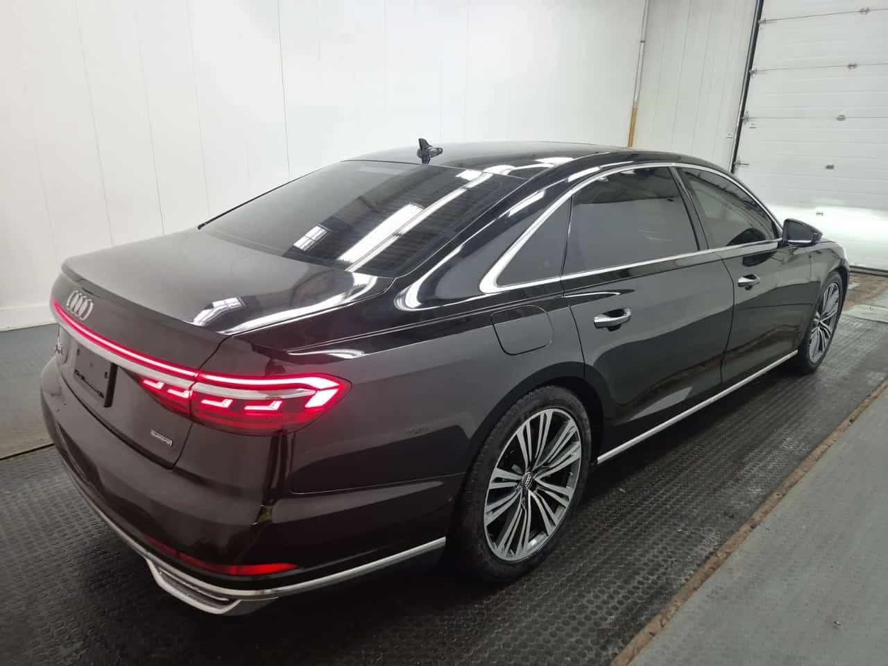 Audi A8 55 TFSI QUATTRO  CARFAX, снимка 3 - Автомобили и джипове - 53914289
