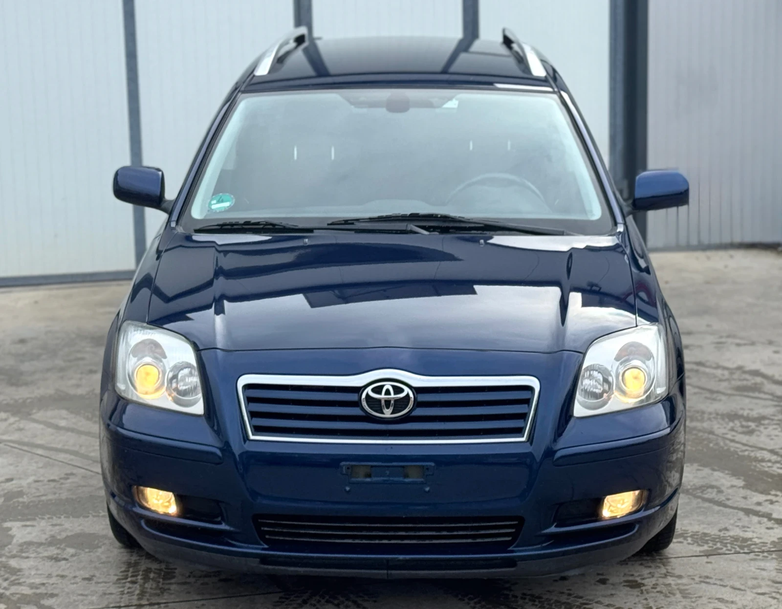 Toyota Avensis 1.8 VVT-i SOL Комби | Климатроник | 147 000 км, снимка 2 - Автомобили и джипове - 54073230