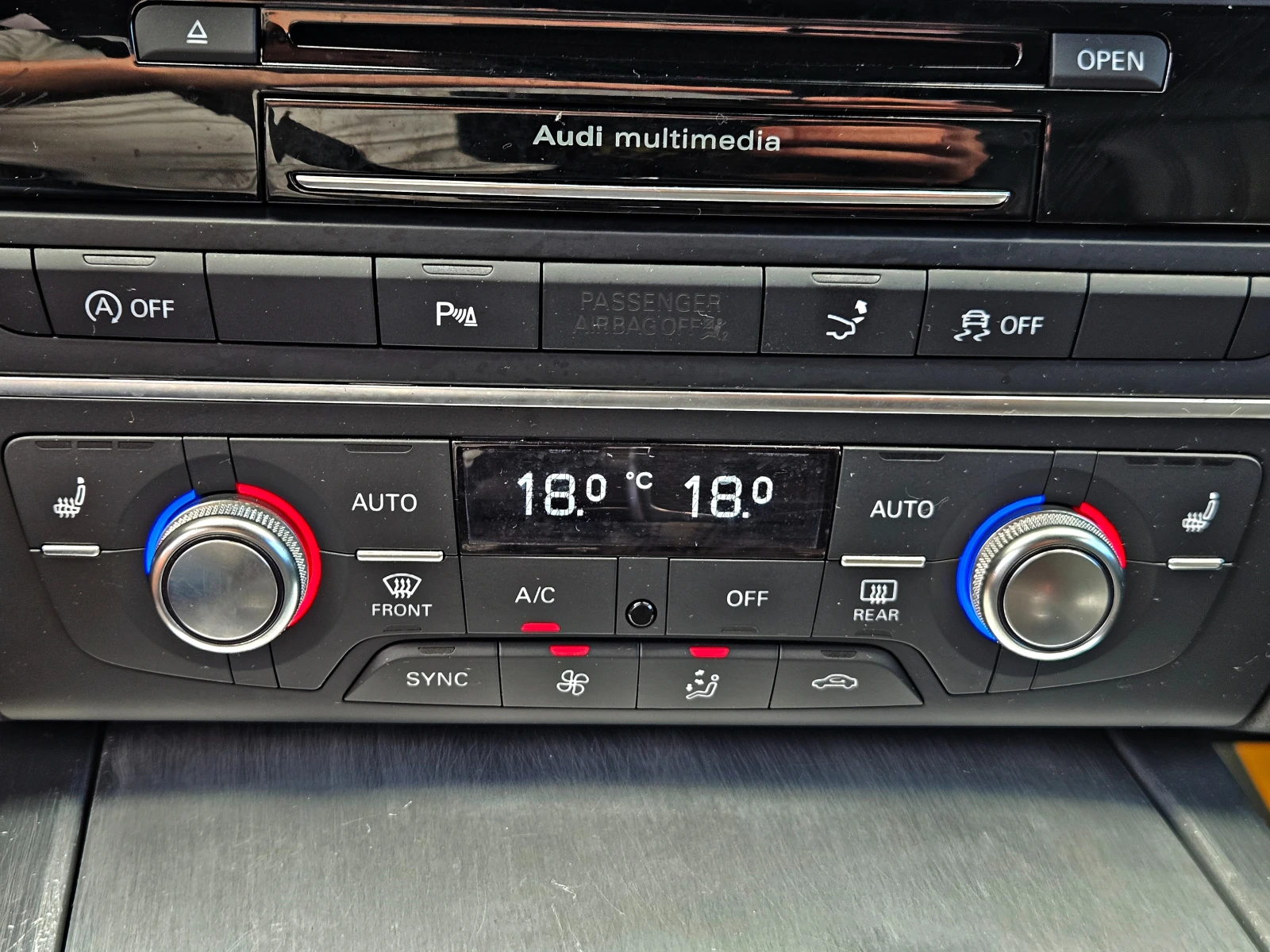 Audi A7 313PS/S-LINE/DISTR/CAMERA/BOSE/ПОДГР/AIR/ПАМЕТ/LIZ, снимка 12 - Автомобили и джипове - 54836278