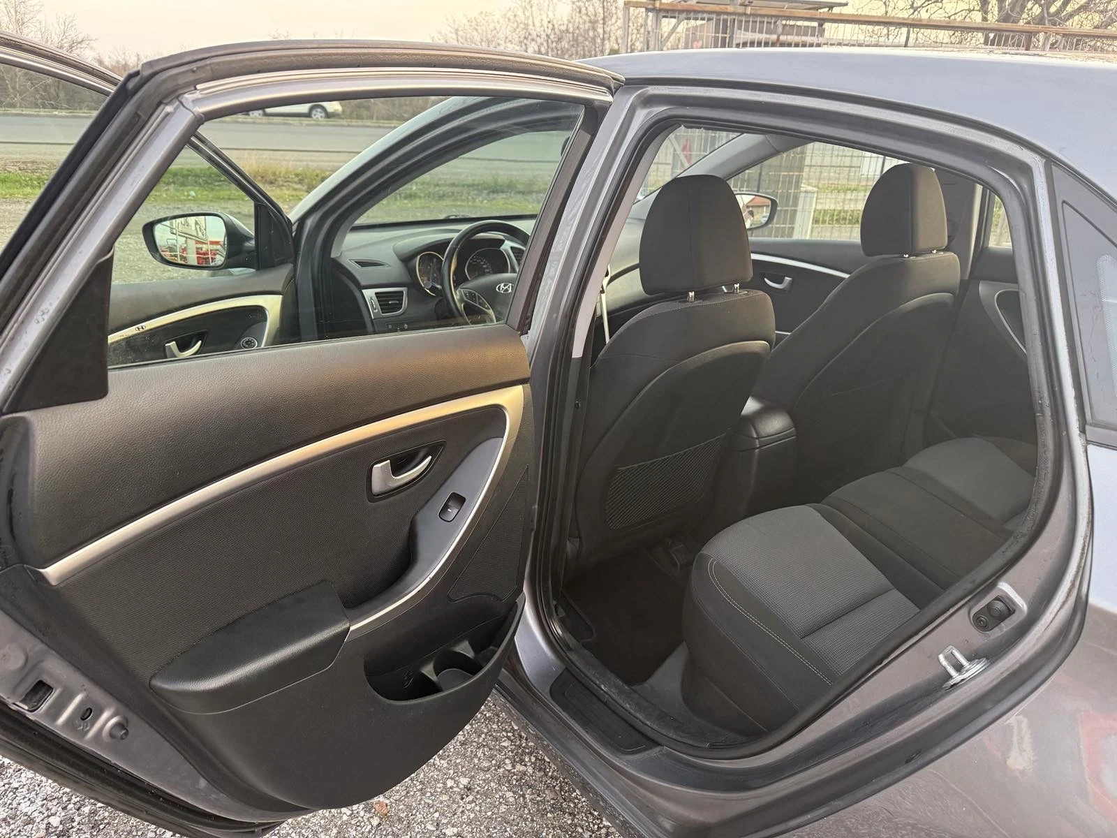 Hyundai I30 1.6 CRDI.110K, снимка 10 - Автомобили и джипове - 54945448