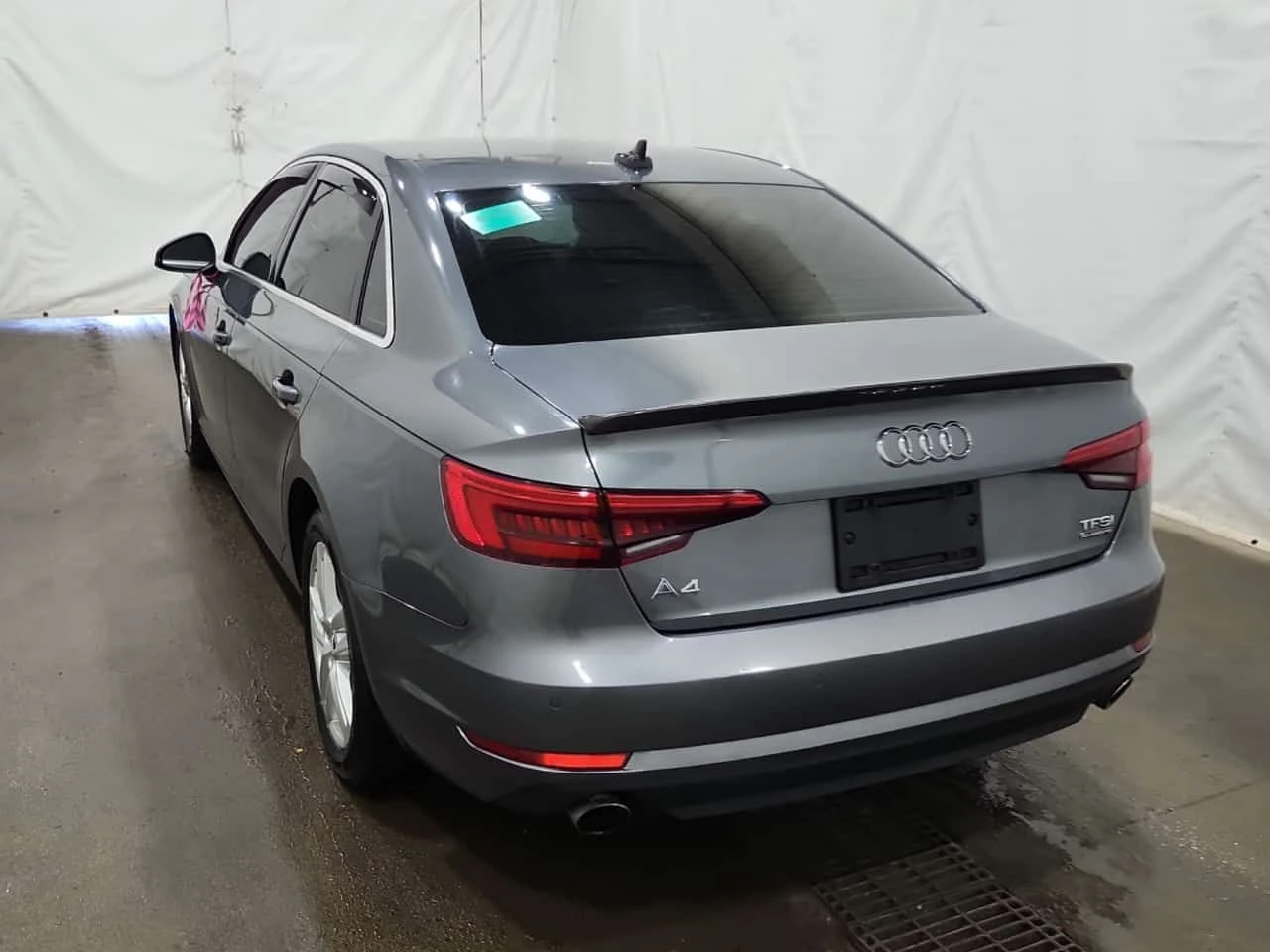 Audi A4 Technik/CARFAX/ШИБЕДАХ/ПОДГРЕВ/ДИГ.КИЛОМЕТРАЖ/, снимка 4 - Автомобили и джипове - 55180662