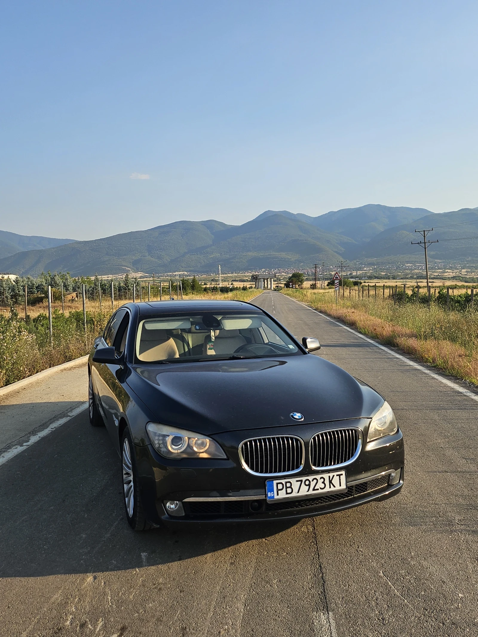 BMW 750