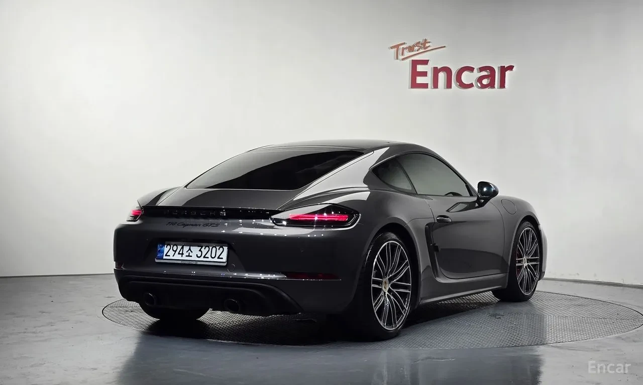 Porsche Cayman 4.0* GTS* Подгрев* Пълна история, снимка 2 - Автомобили и джипове - 55724412
