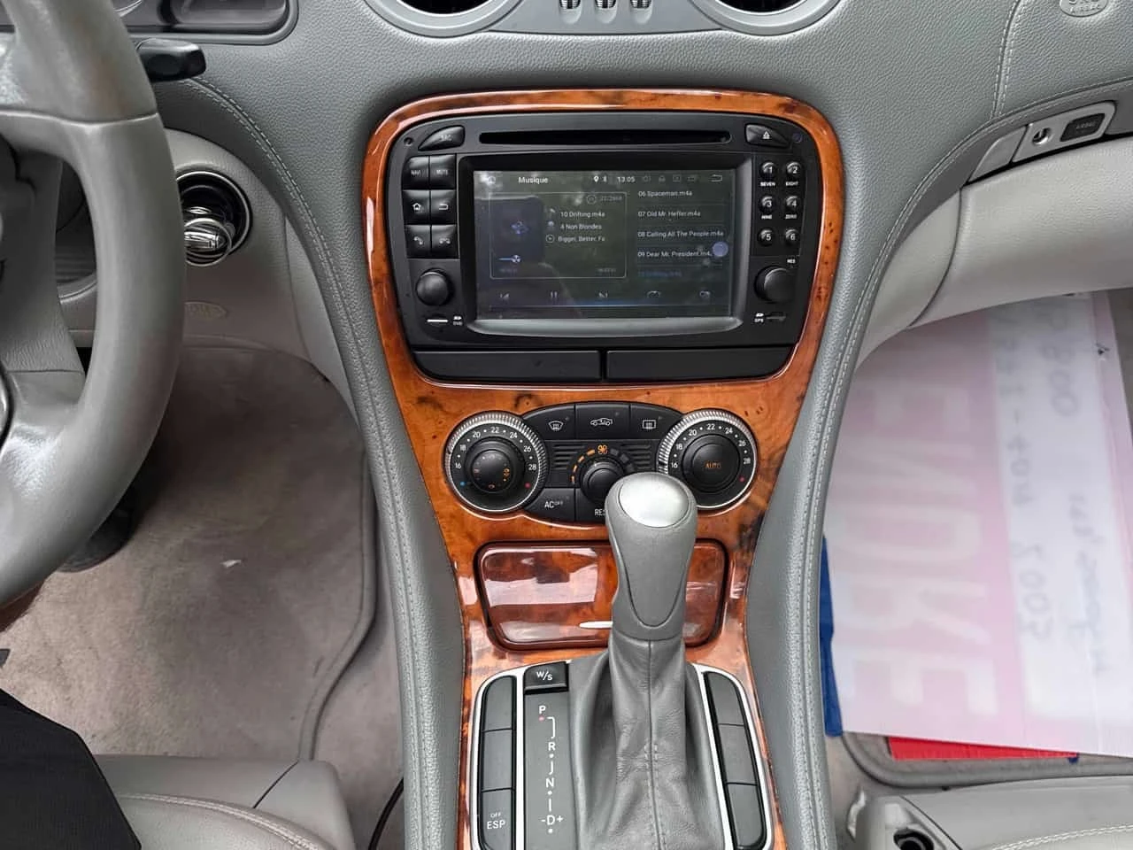 Mercedes-Benz SL * 5.0L * АВТОКРЕДИТ БЕЗ ПЪРВОНАЧАЛНА ВНОСКА* , снимка 9 - Автомобили и джипове - 55775329