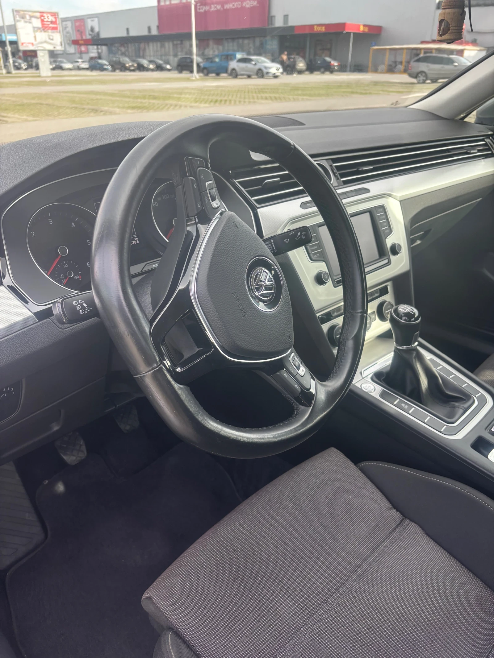VW Passat 8, снимка 6 - Автомобили и джипове - 55980347