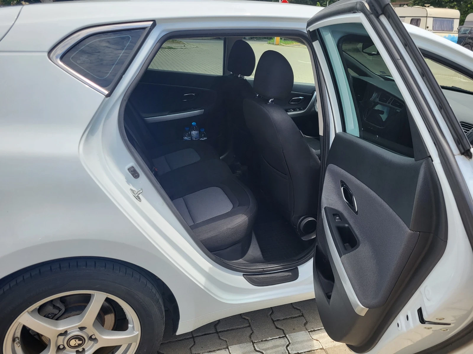 Kia Ceed, снимка 15 - Автомобили и джипове - 56056748