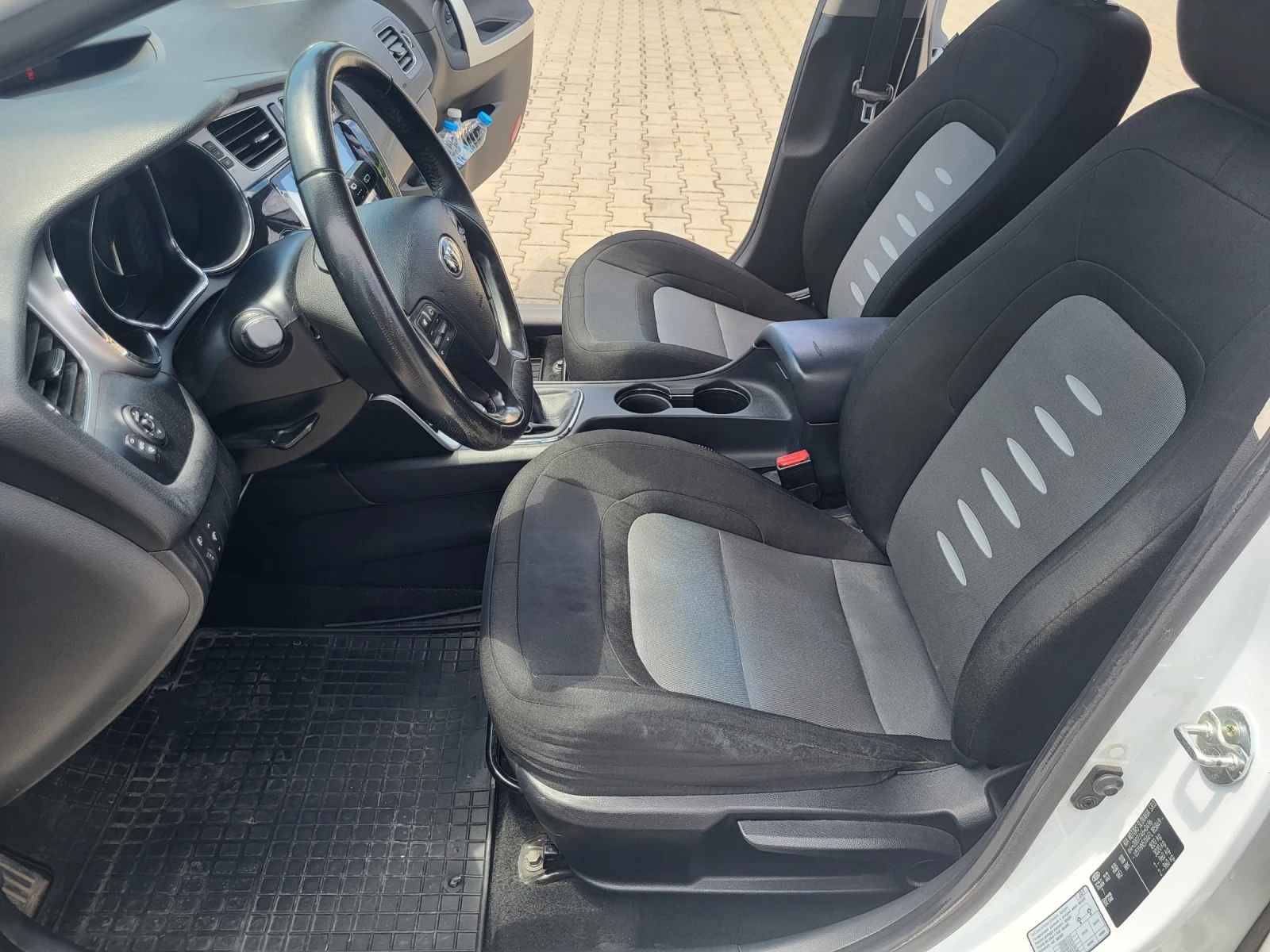 Kia Ceed, снимка 8 - Автомобили и джипове - 56056748