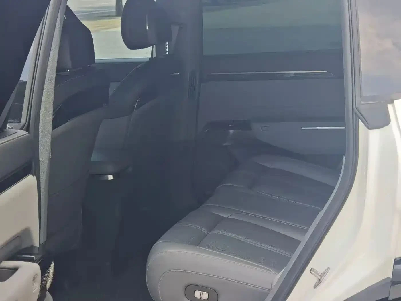 Zeekr 7X, снимка 9 - Автомобили и джипове - 56711095