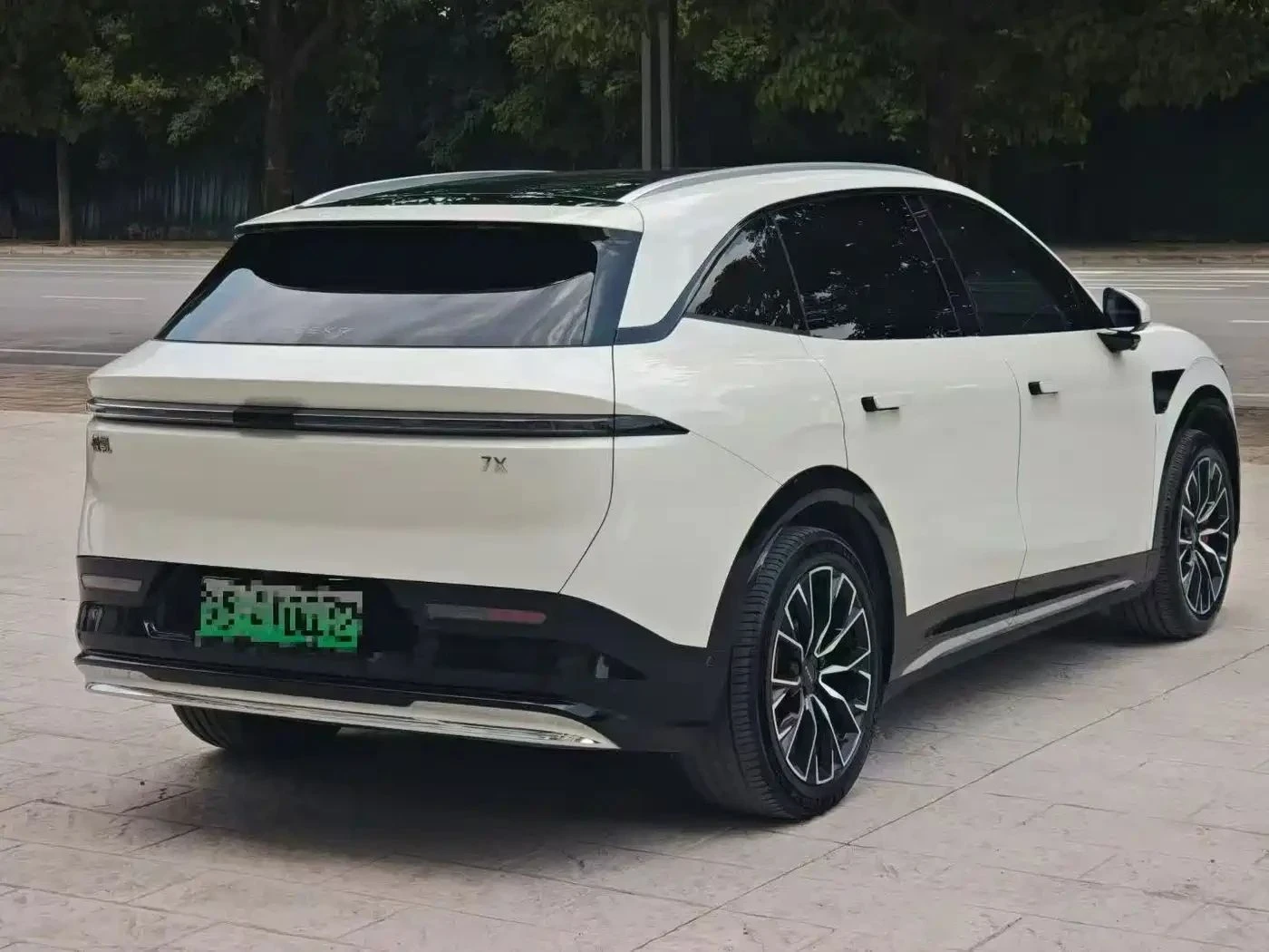 Zeekr 7X, снимка 2 - Автомобили и джипове - 56711095