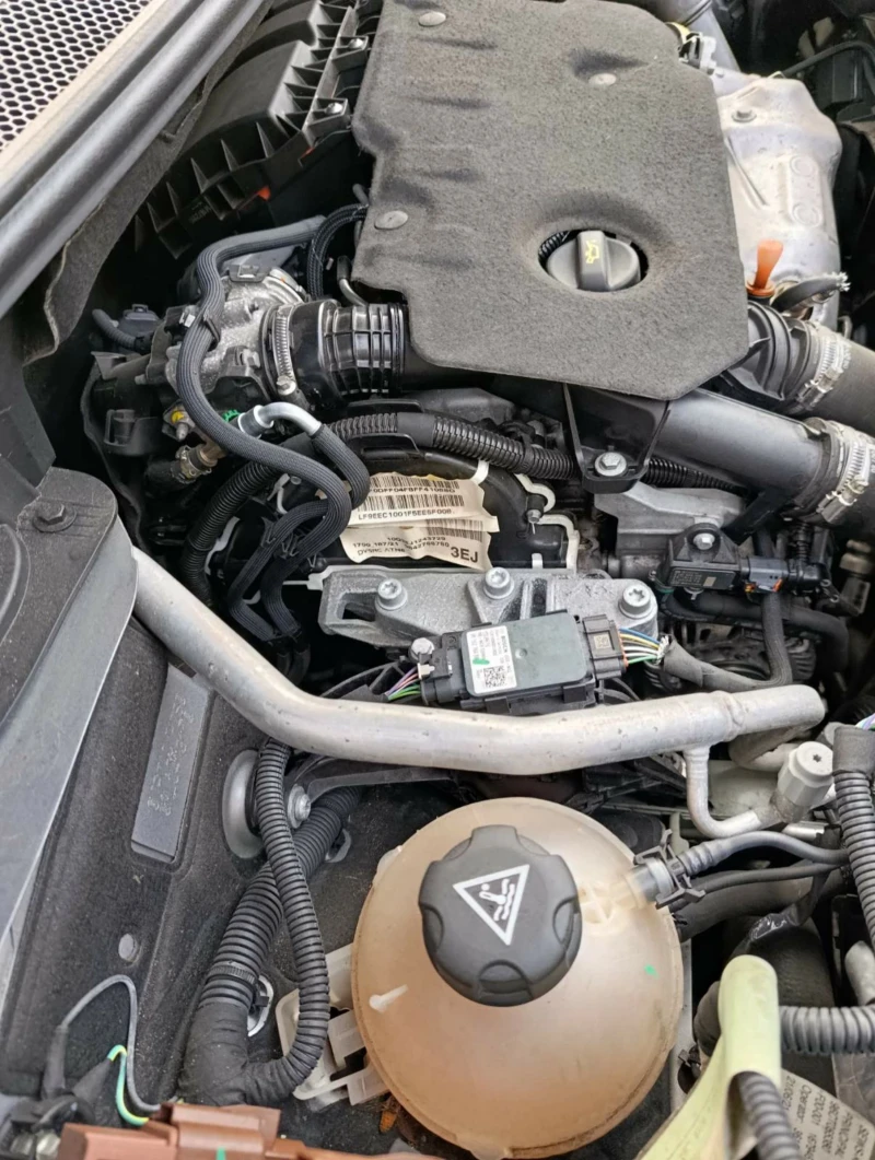 Citroen C5 Aircross 1500, снимка 4 - Автомобили и джипове - 52739771