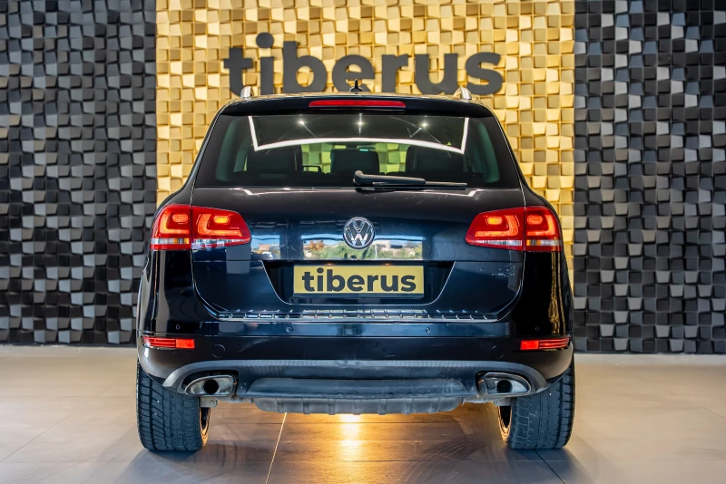 VW Touareg 3.0 TDI, снимка 4 - Автомобили и джипове - 52197203