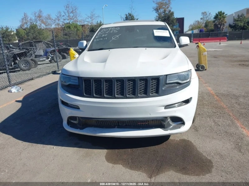 Jeep Grand cherokee * SRT8 * CARFAX * БЕЗ ПЪРВОНАЧАЛНА ВНОСКА, снимка 12 - Автомобили и джипове - 52968824