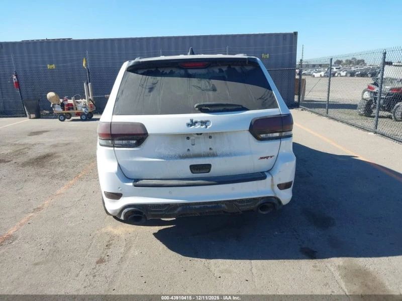 Jeep Grand cherokee * SRT8 * CARFAX * БЕЗ ПЪРВОНАЧАЛНА ВНОСКА, снимка 16 - Автомобили и джипове - 52968824