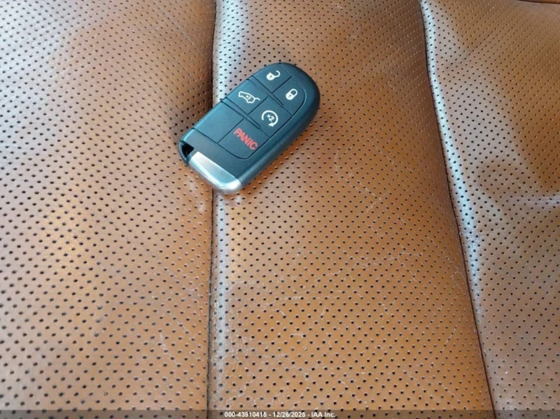 Jeep Grand cherokee * SRT8 * CARFAX * БЕЗ ПЪРВОНАЧАЛНА ВНОСКА, снимка 11 - Автомобили и джипове - 52968824