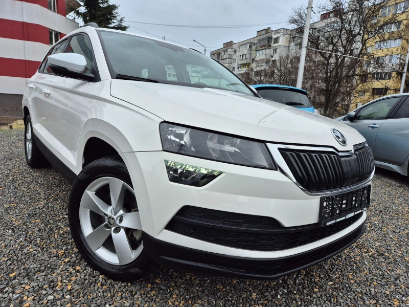 Skoda Karoq 2.0 TDI -AVTOMAT-4x4-KEYLESS-DISTRONIK-DIGITAL, снимка 3 - Автомобили и джипове - 52989550