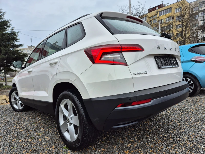Skoda Karoq 2.0 TDI -AVTOMAT-4x4-KEYLESS-DISTRONIK-DIGITAL, снимка 4 - Автомобили и джипове - 52989550