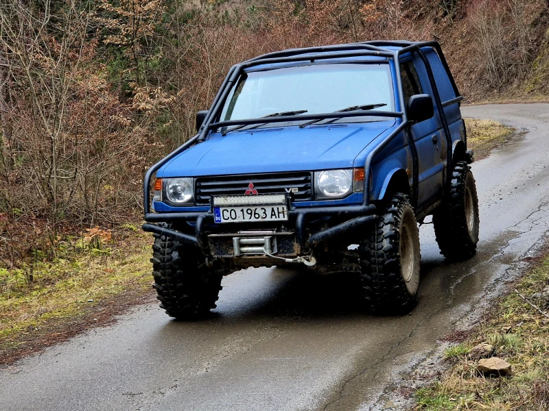 Mitsubishi Pajero Mitsubishi Pajero 2 3.0 V6 ТОП!!!, снимка 2 - Автомобили и джипове - 53361051