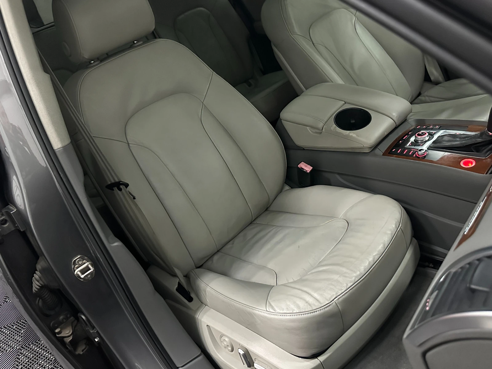 Audi Q7 * FACE* QUATTRO* 7 МЕСТЕН* 333* ПОДГРЕВ* ПАНОРАМА*, снимка 15 - Автомобили и джипове - 46592387