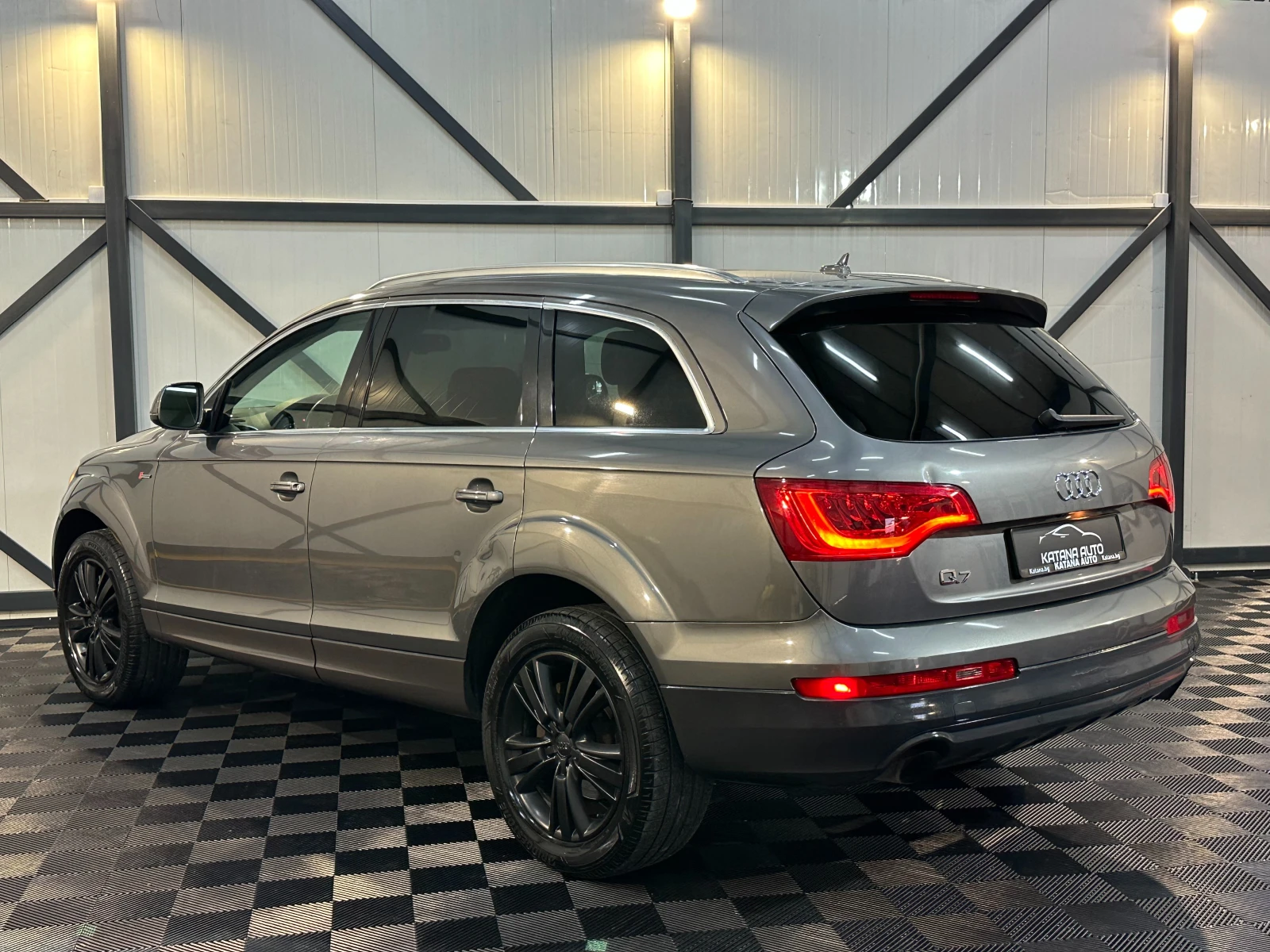 Audi Q7 * FACE* QUATTRO* 7 МЕСТЕН* 333* ПОДГРЕВ* ПАНОРАМА*, снимка 4 - Автомобили и джипове - 46592387