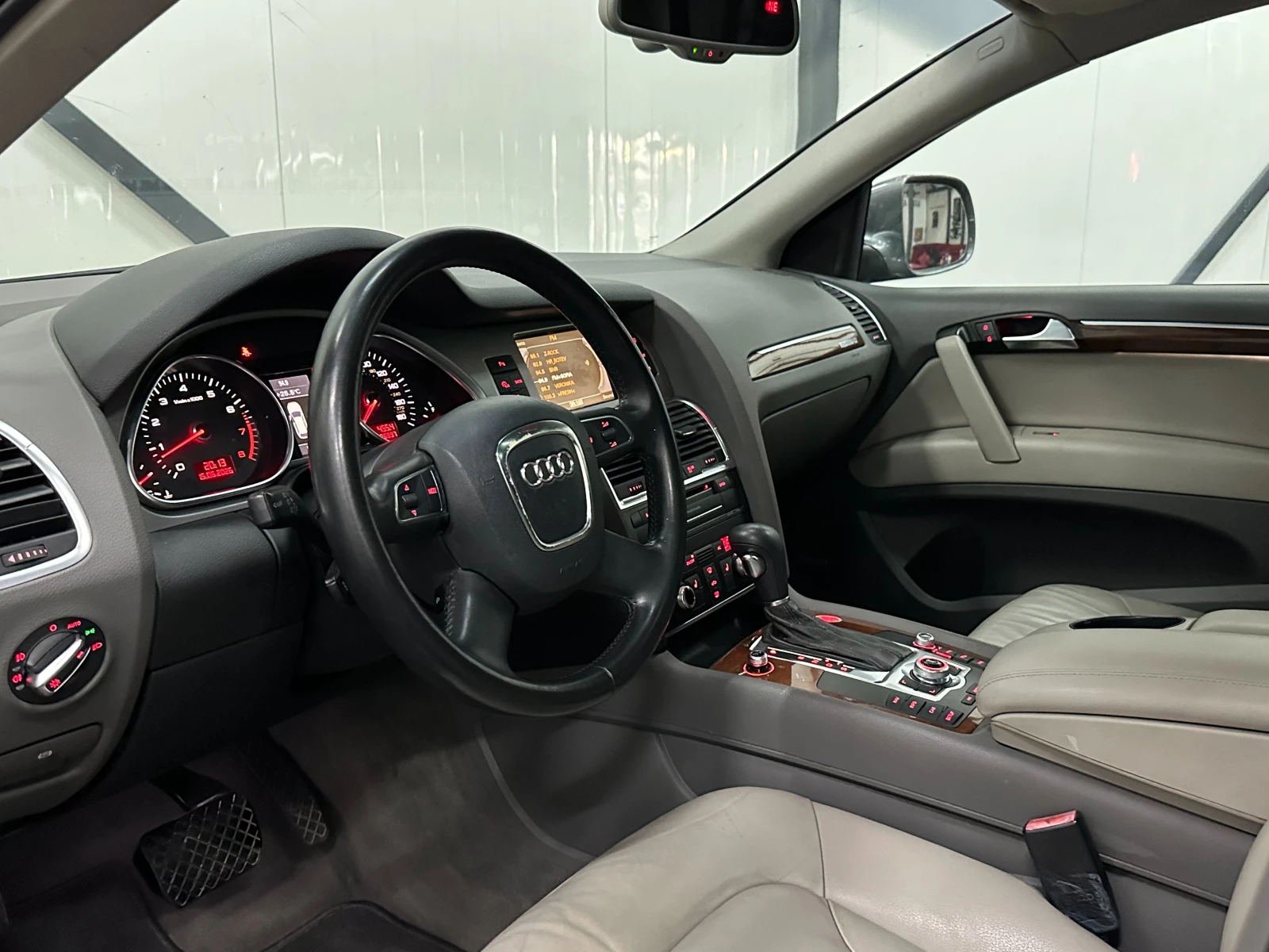 Audi Q7 * FACE* QUATTRO* 7 МЕСТЕН* 333* ПОДГРЕВ* ПАНОРАМА*, снимка 7 - Автомобили и джипове - 46592387