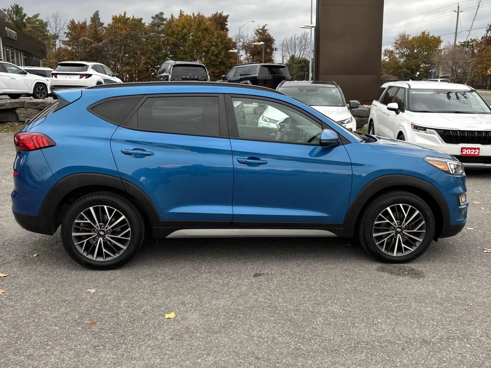 Hyundai Tucson LUXURY AWD * CARFAX * БЕЗ ПЪРВОНАЧАЛНА ВНОСКА - изображение 3