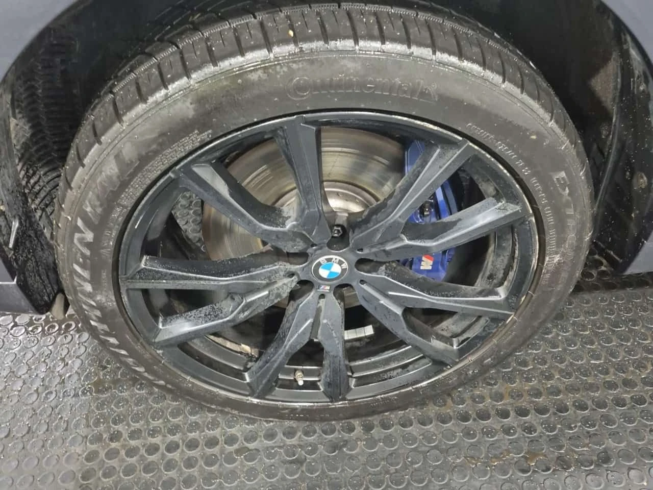 BMW X7 * M50I * ДИСТРОНИК* 360 КАМЕРА* ПОДГРЕВИ* ОБДУХВАН, снимка 6 - Автомобили и джипове - 53728846