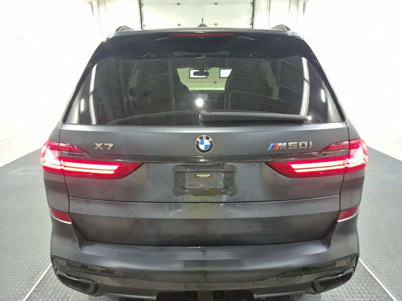 BMW X7 * M50I * ДИСТРОНИК* 360 КАМЕРА* ПОДГРЕВИ* ОБДУХВАН, снимка 5 - Автомобили и джипове - 53728846