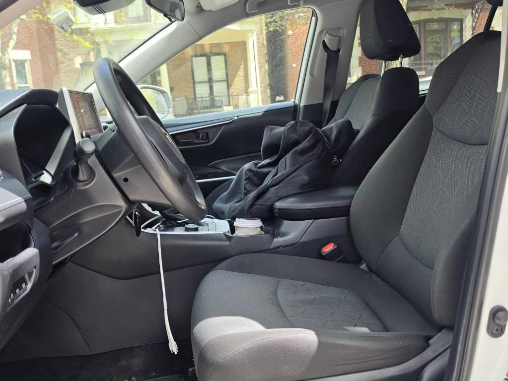 Toyota Rav4 Hybrid LE* CARFAX* ОПЦИЯ ЗА ФИНАНСИРАНЕ* , снимка 7 - Автомобили и джипове - 54970946