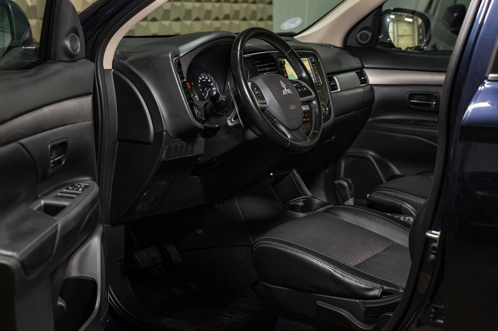 Mitsubishi Outlander | 2.0 DI-D | 4×4| Автоматик| Гаранция| 7cars, снимка 7 - Автомобили и джипове - 55650656