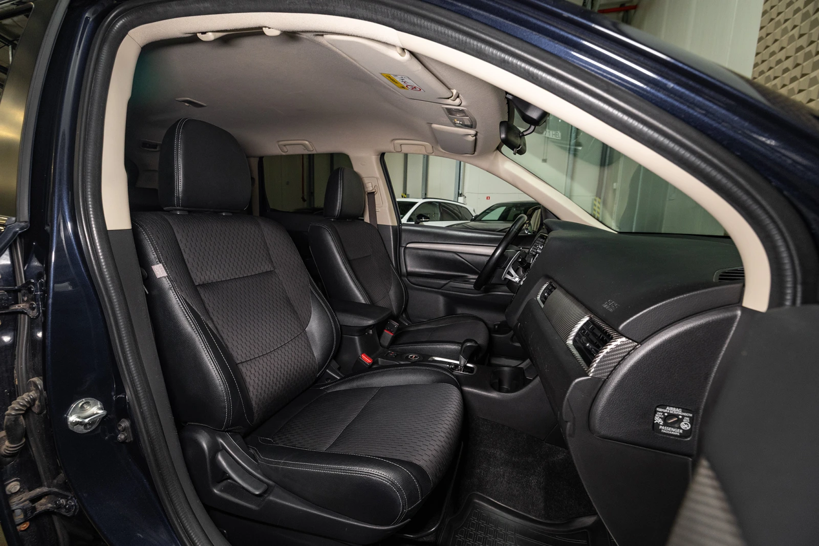 Mitsubishi Outlander | 2.0 DI-D | 4×4| Автоматик| Гаранция| 7cars, снимка 10 - Автомобили и джипове - 55650656