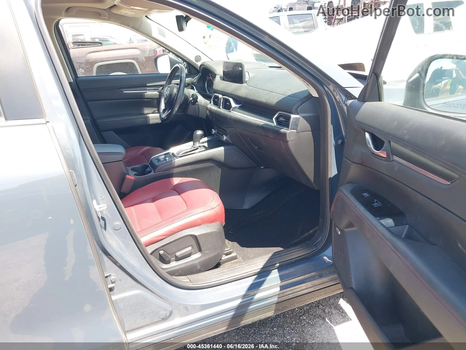 Mazda CX-5 2.5 S CARBON EDITION* AWD* Red Int* Цена до БГ, снимка 9 - Автомобили и джипове - 55846006