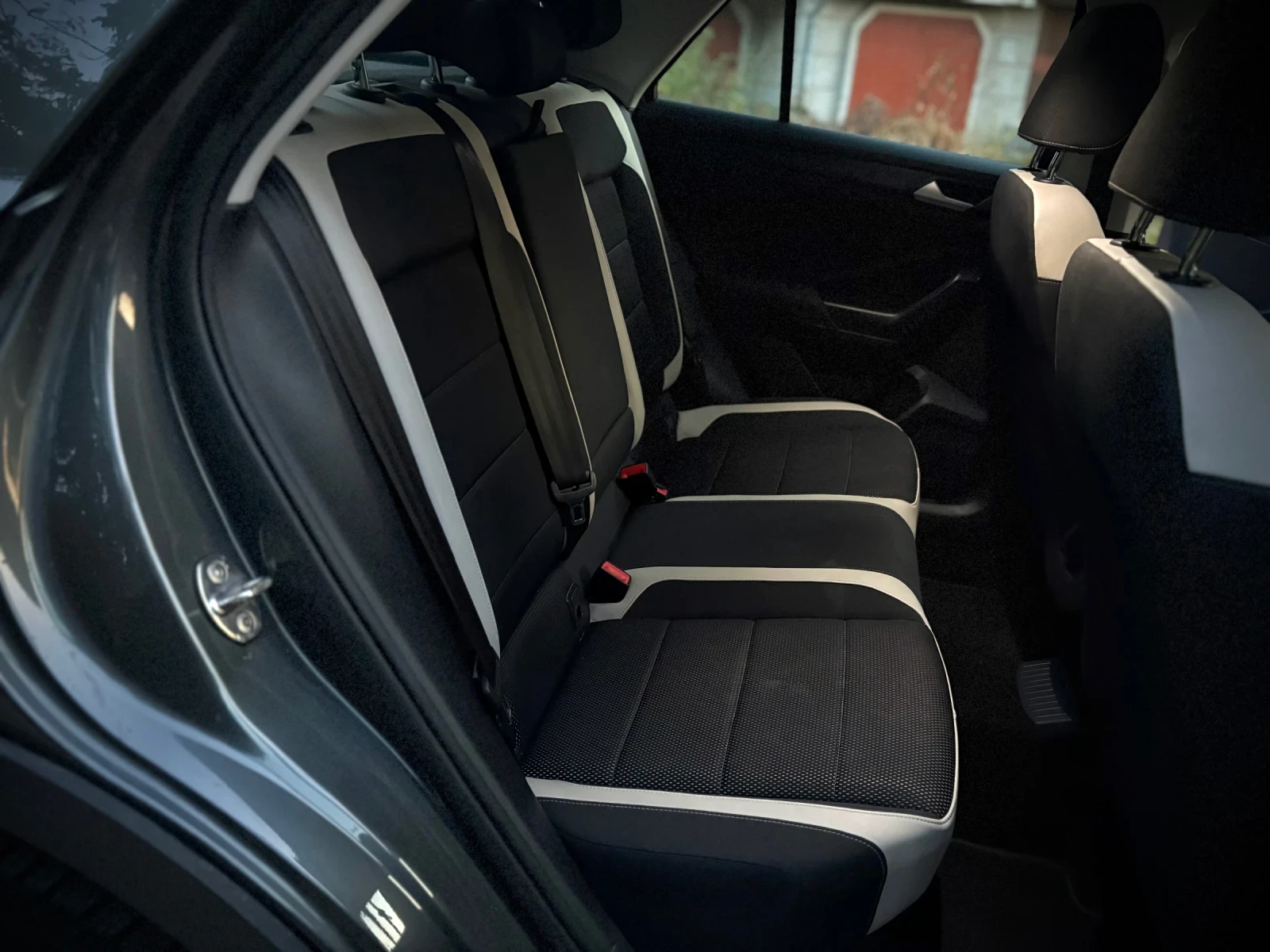 VW T-Roc VW T-Roc * 2.0TDI * KEYLESS * DISTRONIC* DIGITAL * | Mobile.bg � ����������� 13