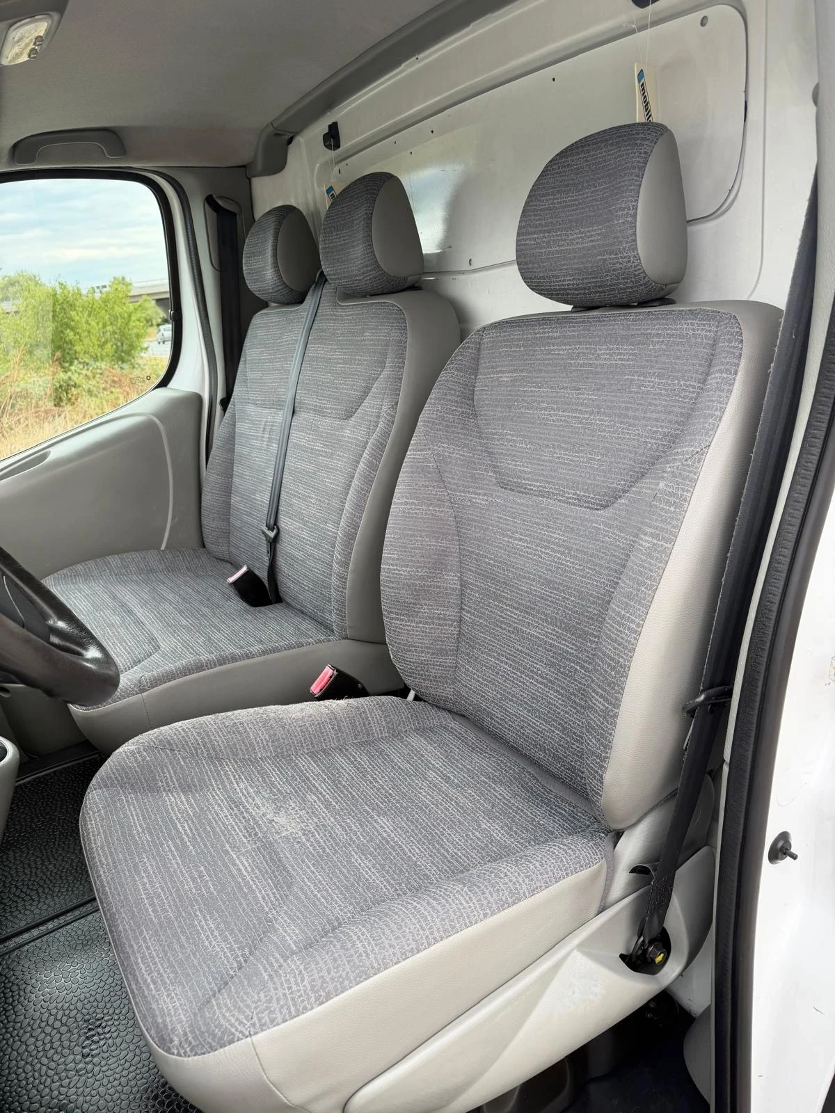 Renault Trafic 2.0dCi, снимка 7 - Бусове и автобуси - 56144521