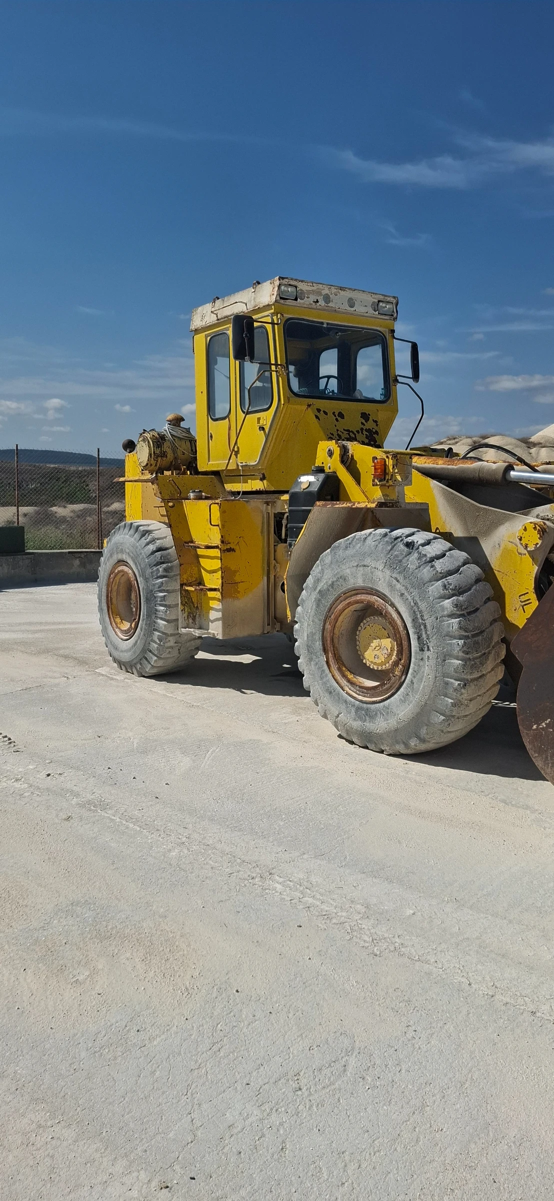 Челен товарач Друга марка ULT 220, снимка 1