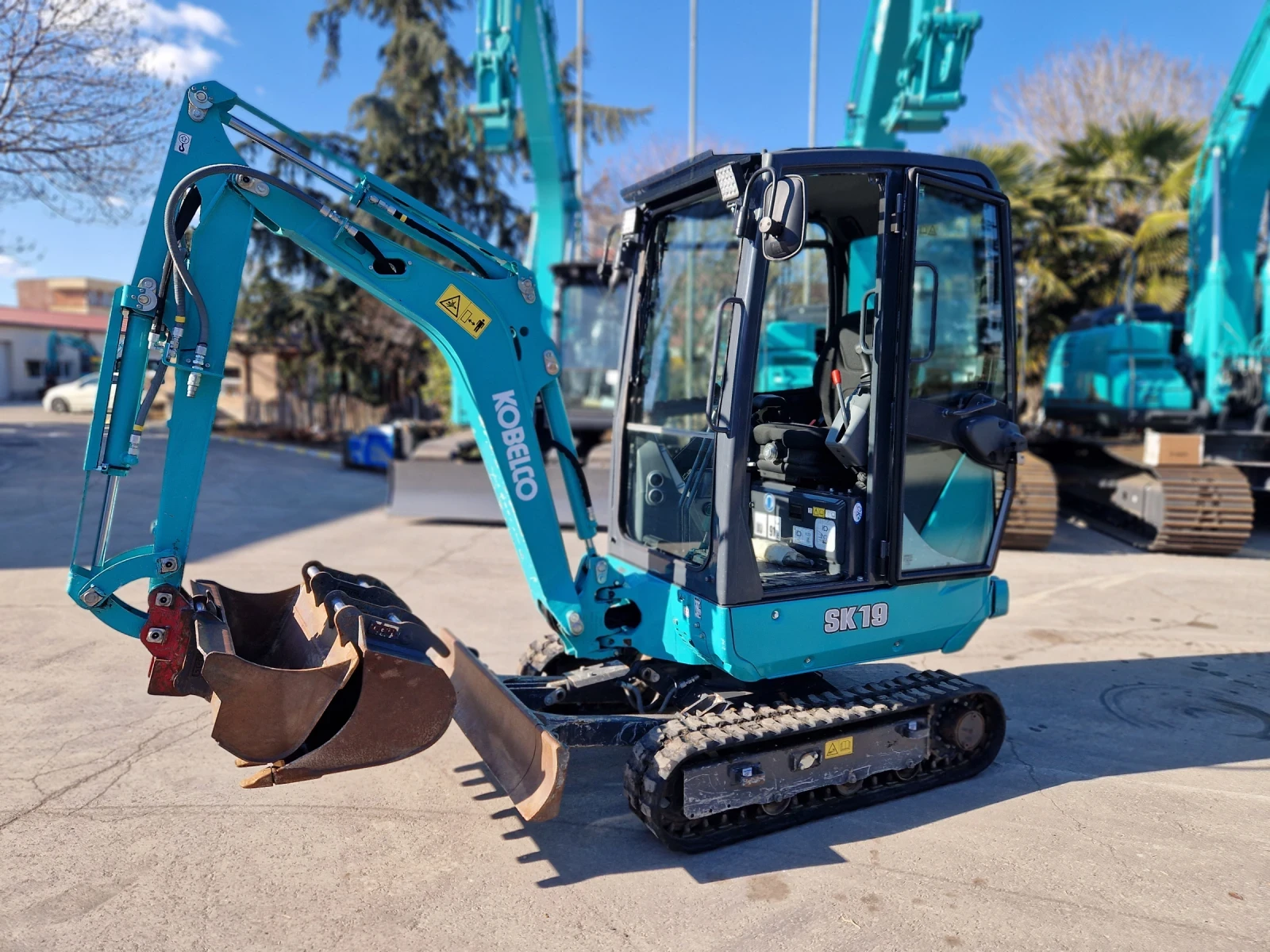 Багер Kobelco SK19 - изображение 4