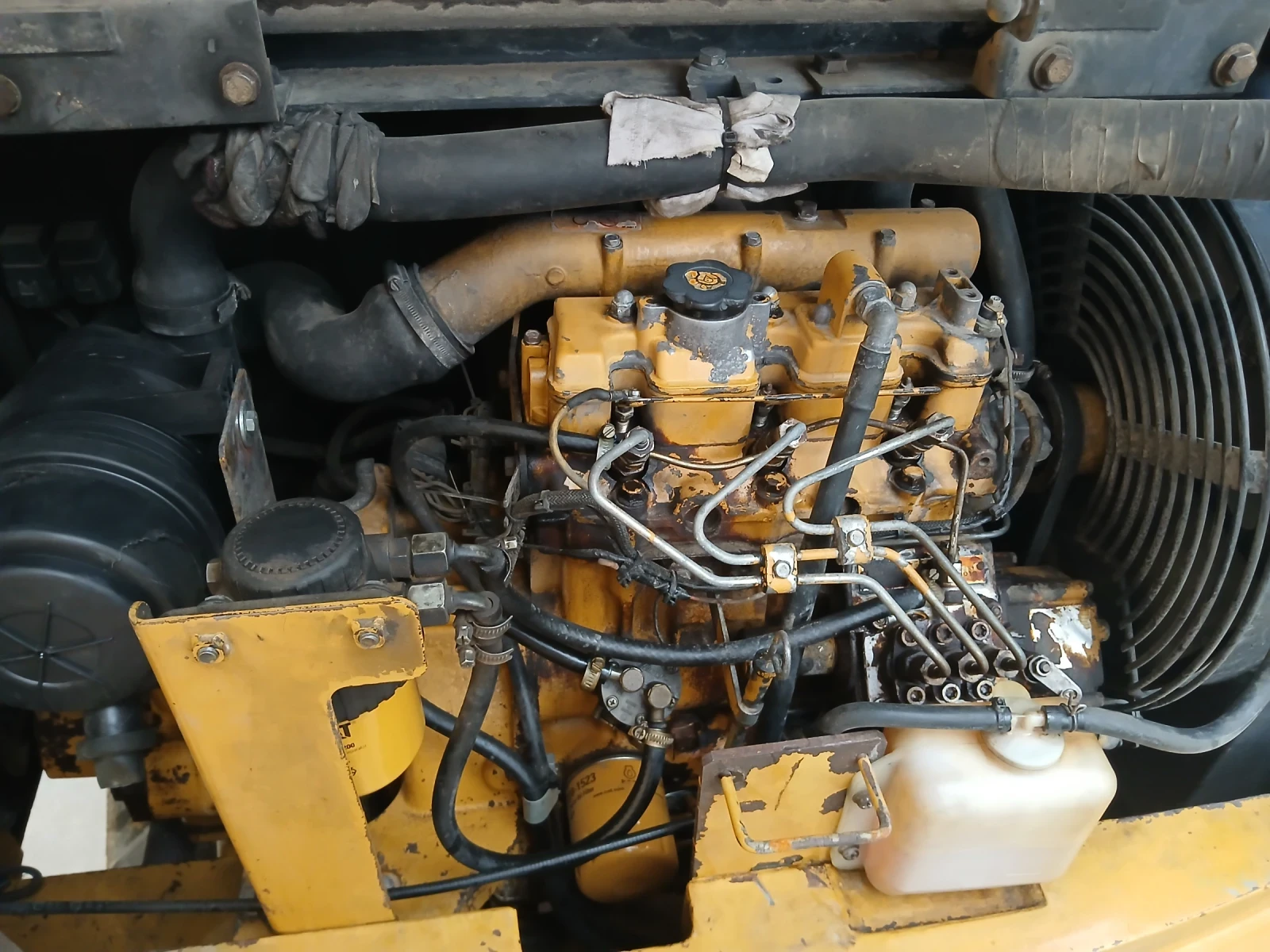 Багер Caterpillar 303.5  - изображение 2