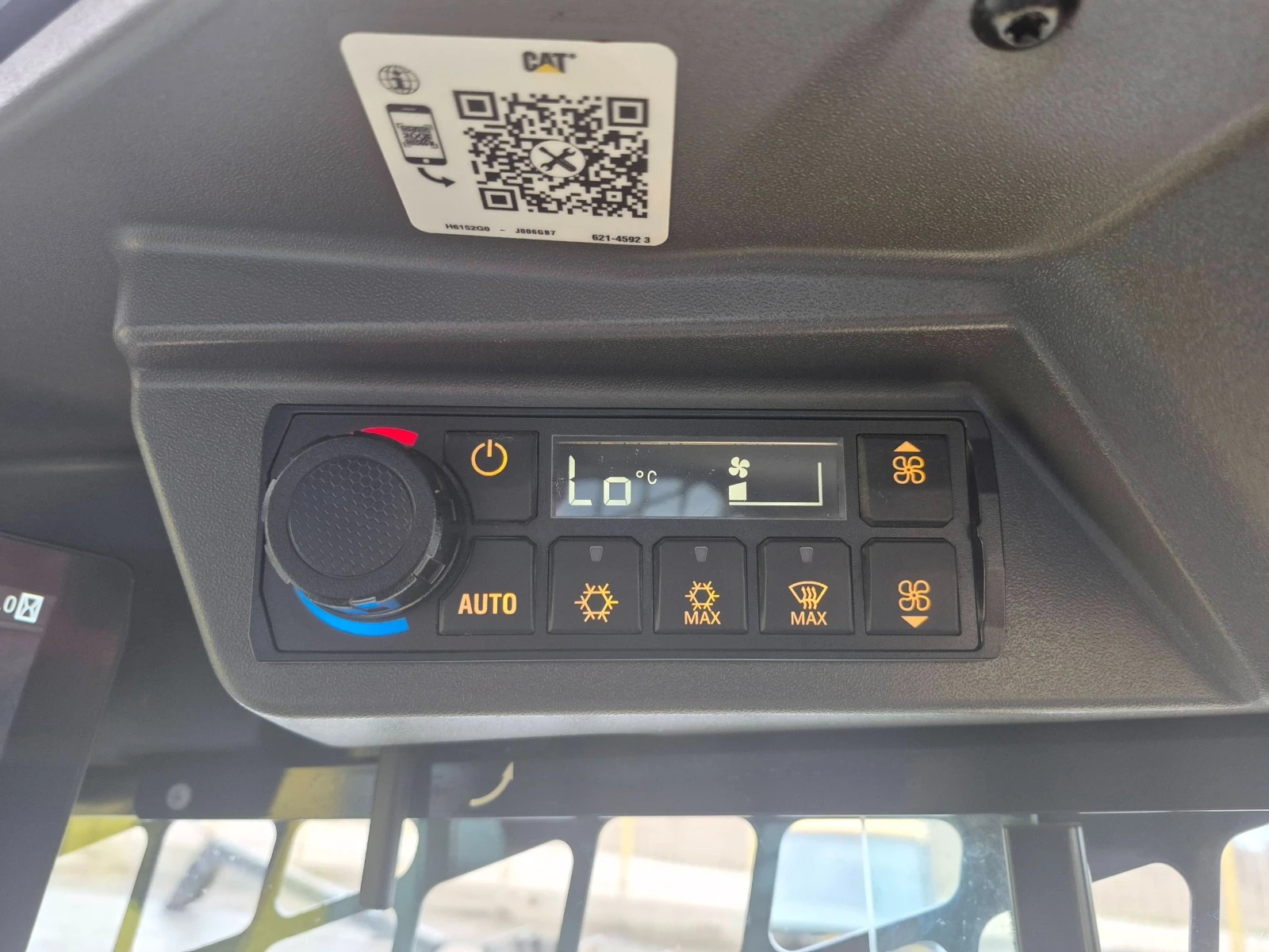 Мини челни товарачи Cat 265, снимка 13 - Индустриална техника - 53959800