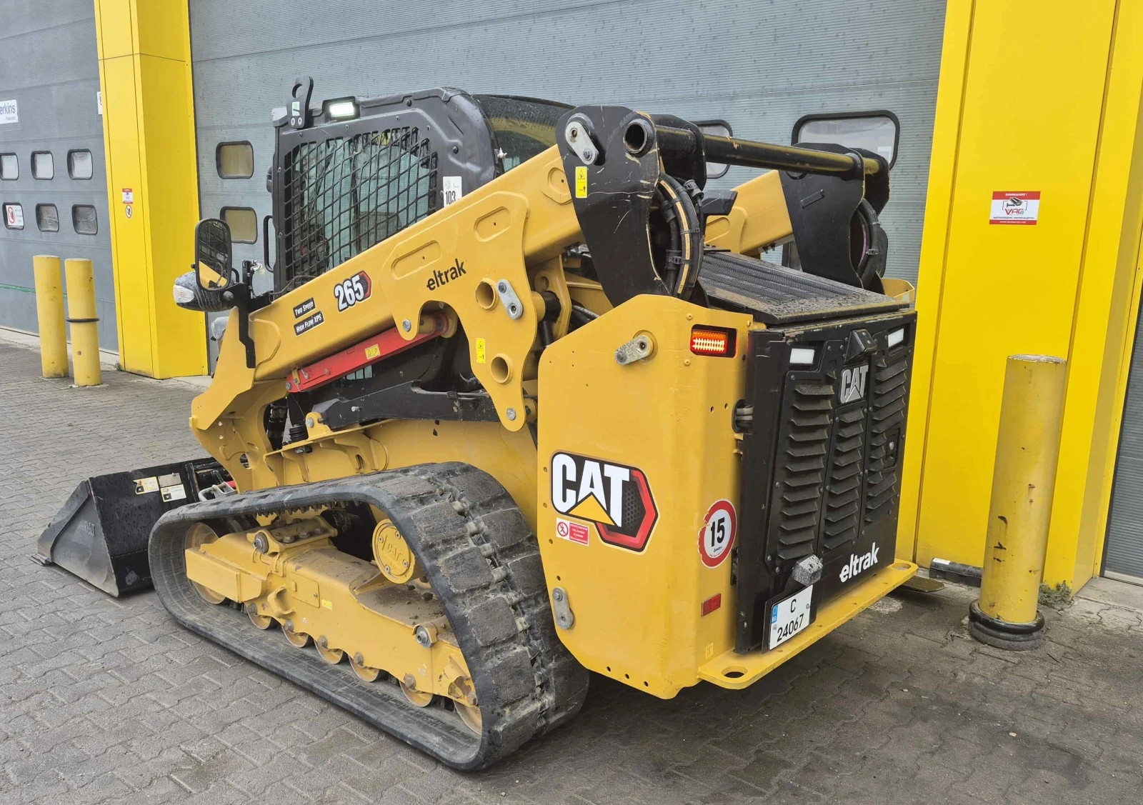 Мини челни товарачи Cat 265, снимка 4 - Индустриална техника - 53959800