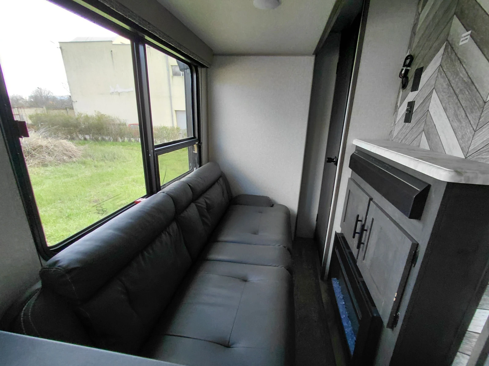 Каравана Sprite, снимка 7 - Каравани и кемпери - 54042984