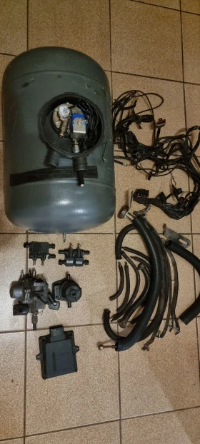 Газов инжекцион Ловато на части, снимка 1