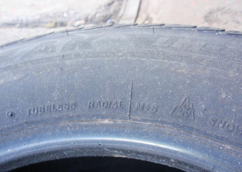 Гуми Всесезонни 215/65R16, снимка 12 - Гуми и джанти - 5648173