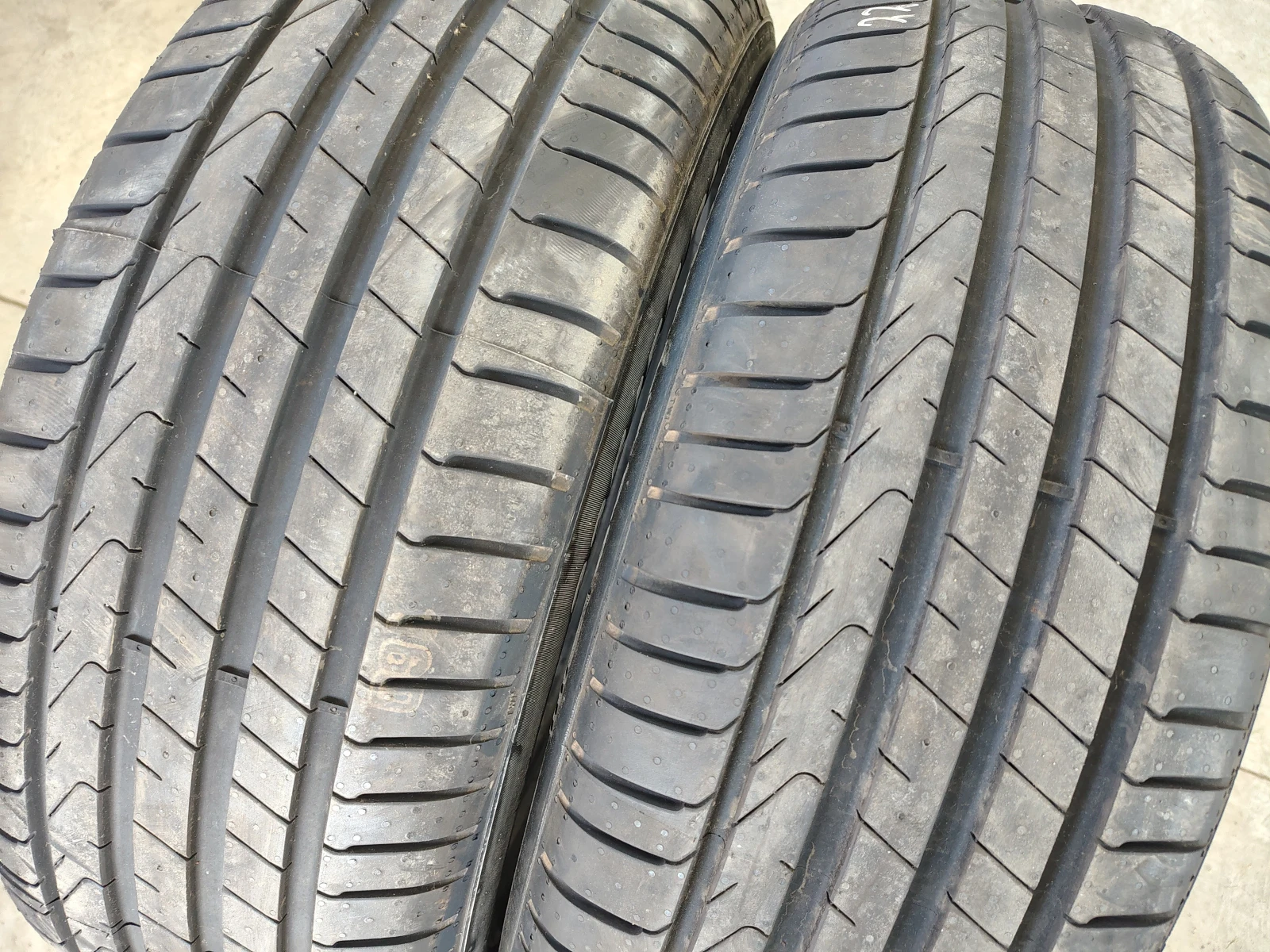 Гуми Летни 235/55R18, снимка 2 - Гуми и джанти - 55845531