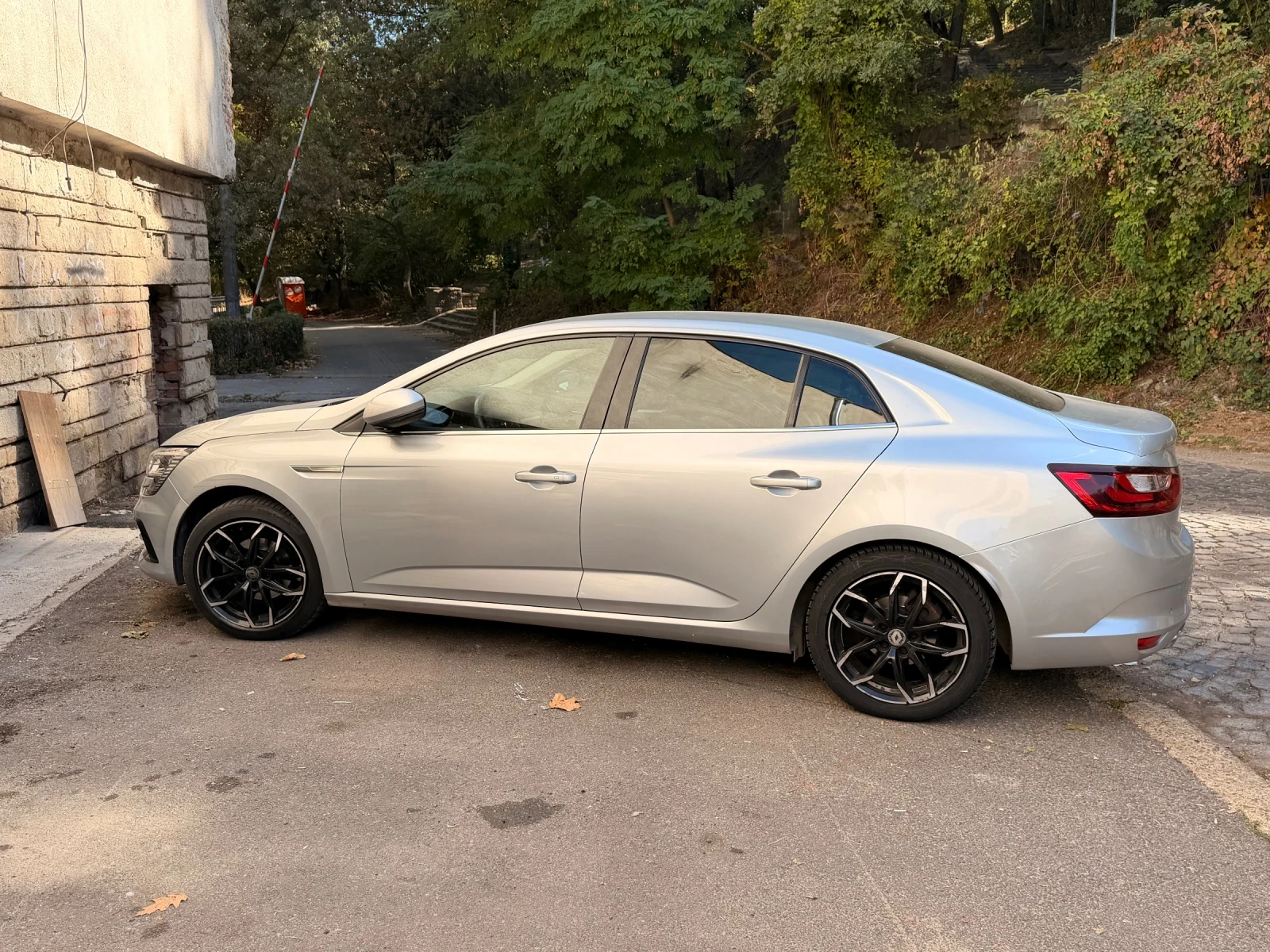 ���� � ������ 205/50R17 �� Renault | Mobile.bg � ����������� 6