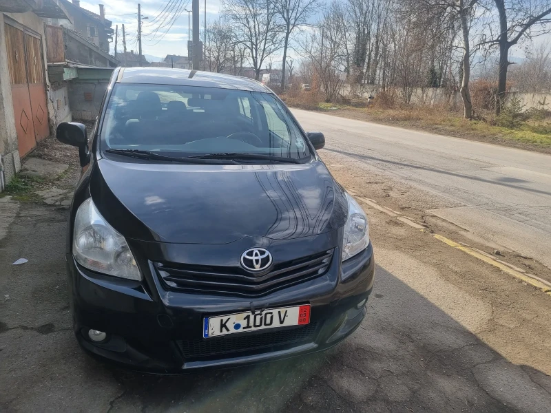 Toyota Verso, снимка 1 - Автомобили и джипове - 49262435