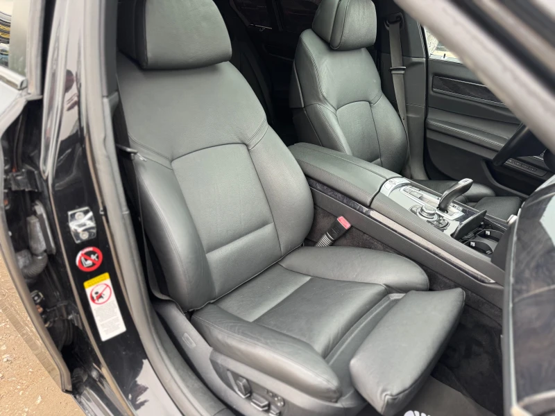 BMW 740 I= M-pack= Distronic= Head Up Display= Keyless Go=, снимка 12 - Автомобили и джипове - 49653693