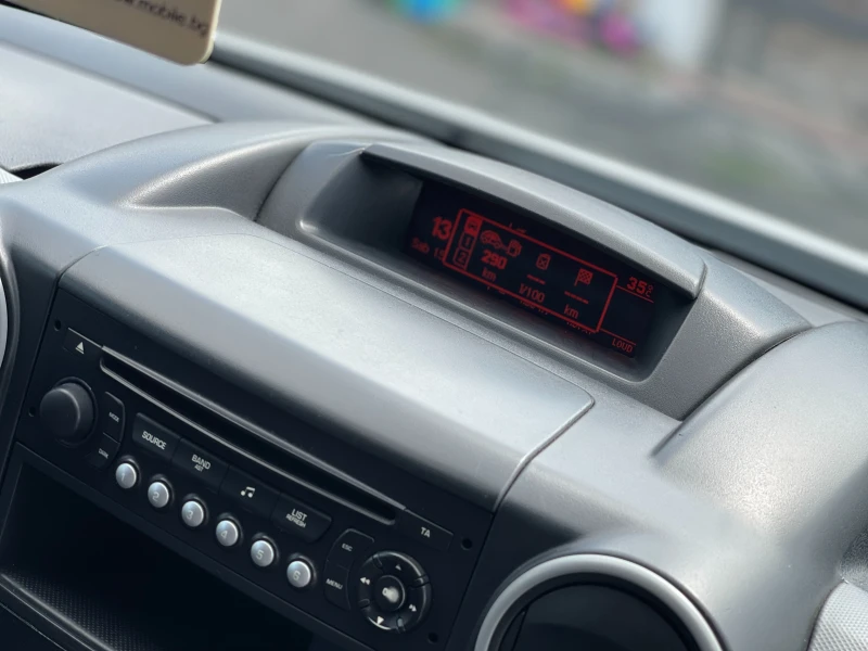 Citroen Berlingo 1.6HDi, снимка 14 - Автомобили и джипове - 51089081