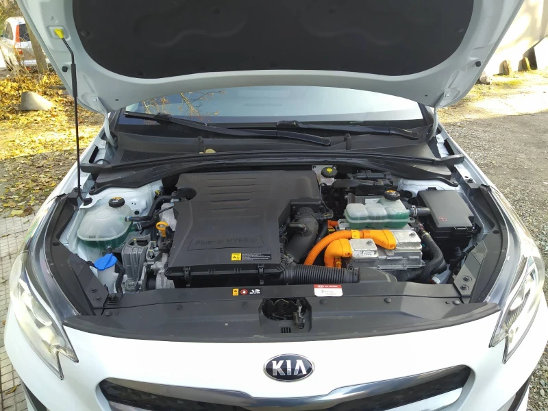 Kia XCeed Platinum + Upgrade, снимка 5 - Автомобили и джипове - 51357950