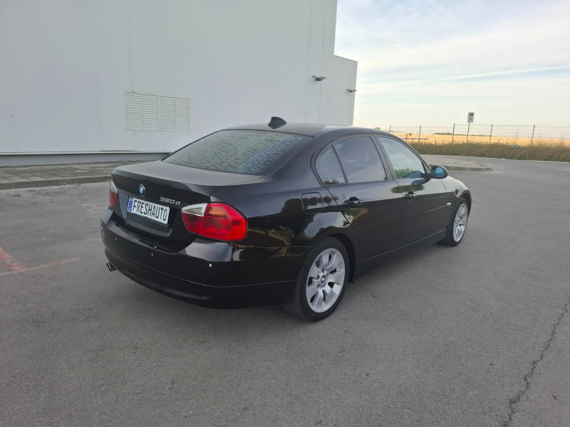 BMW 320 2.0D XENON АВТОПИЛОТ 6ск., снимка 5 - Автомобили и джипове - 51662575